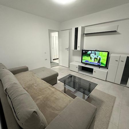 Appartement Apartament Ultra Central 3 à Hunedoara Extérieur photo