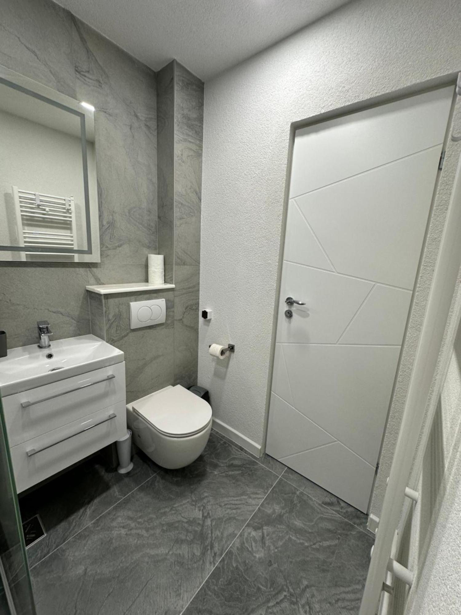 Appartement Apartament Ultra Central 3 à Hunedoara Extérieur photo