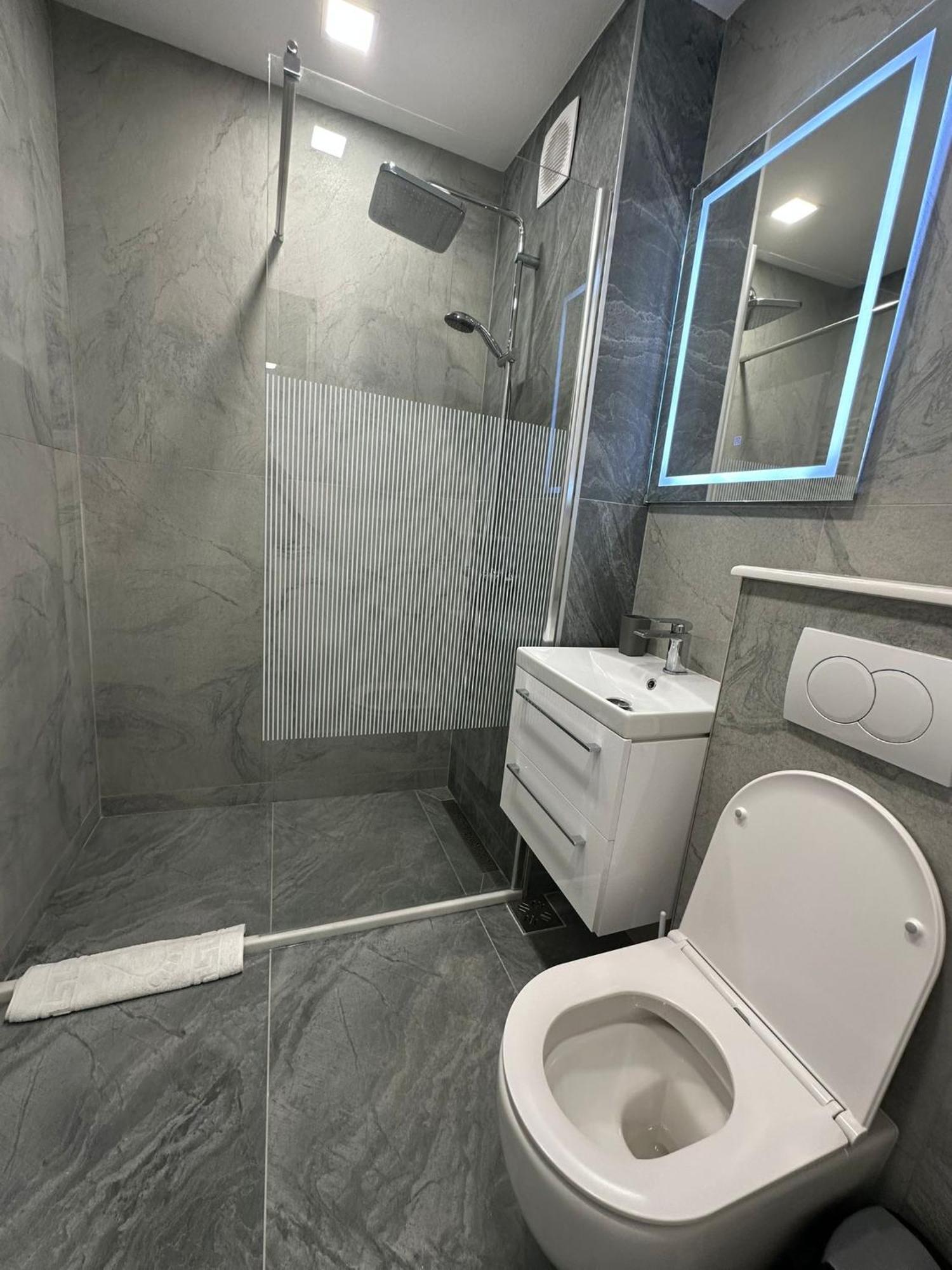 Appartement Apartament Ultra Central 3 à Hunedoara Extérieur photo